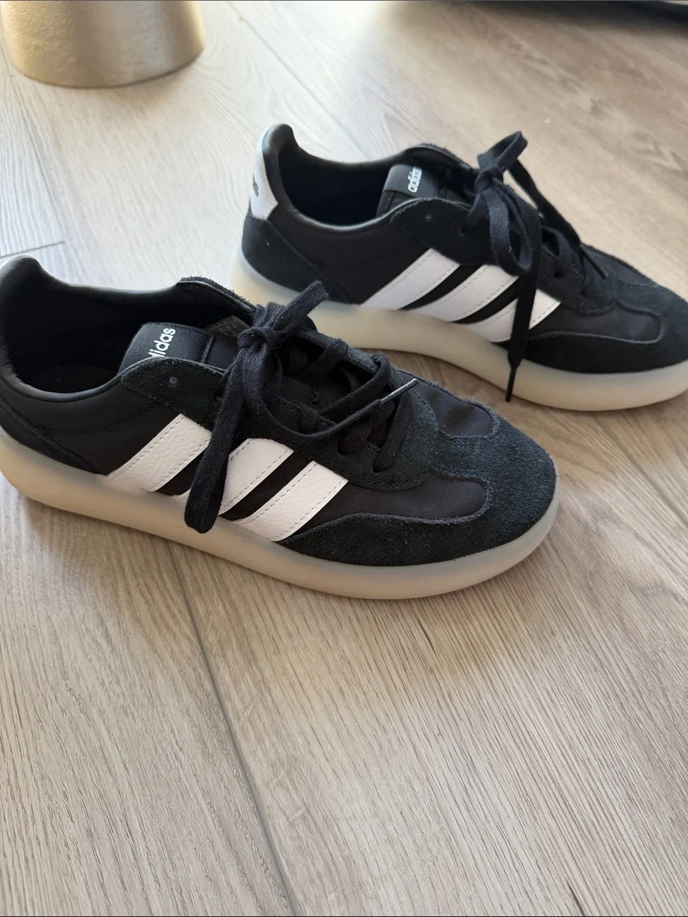 Adidas Barreda sneakers